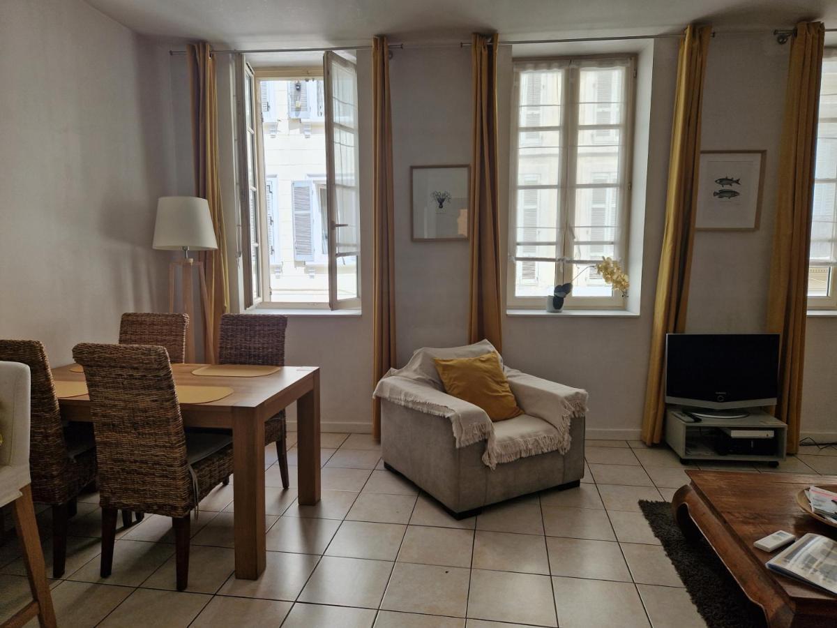 2 Pieces Dans Le Centre Avec Petite Terrasse 3*** Leilighet Marseille Eksteriør bilde